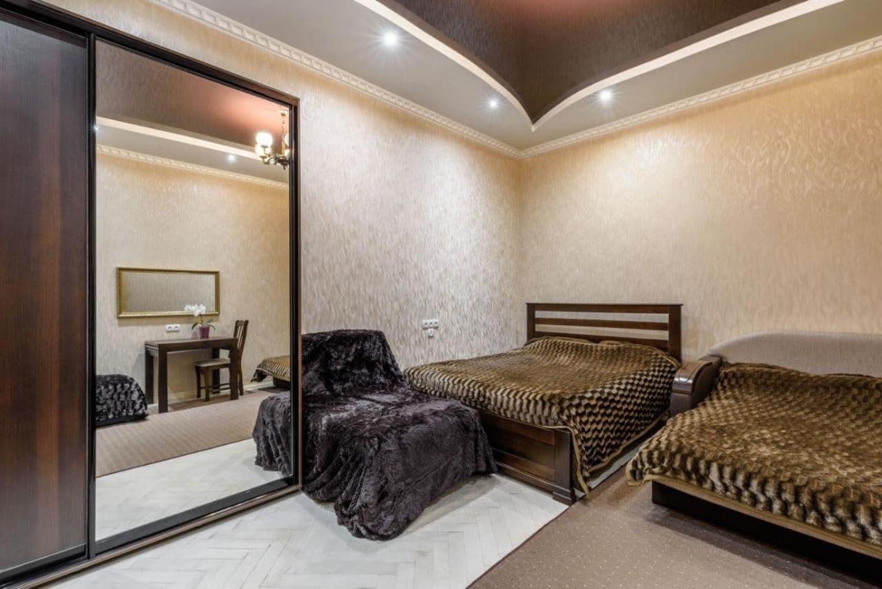 Apartments Stepana Bandery Lviv Kültér fotó